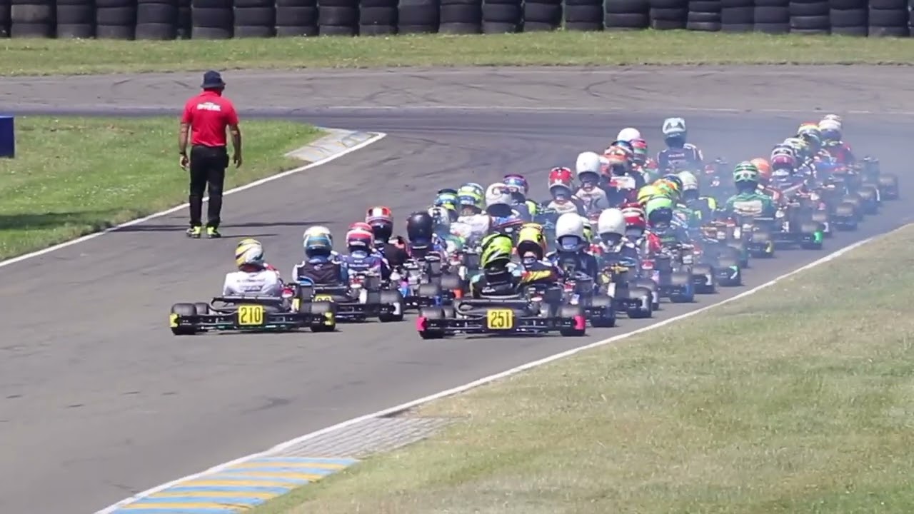sortie de route extraordinaire du karting N° 293 #RotaxMax international trophy le Mans 2024 #Rotax