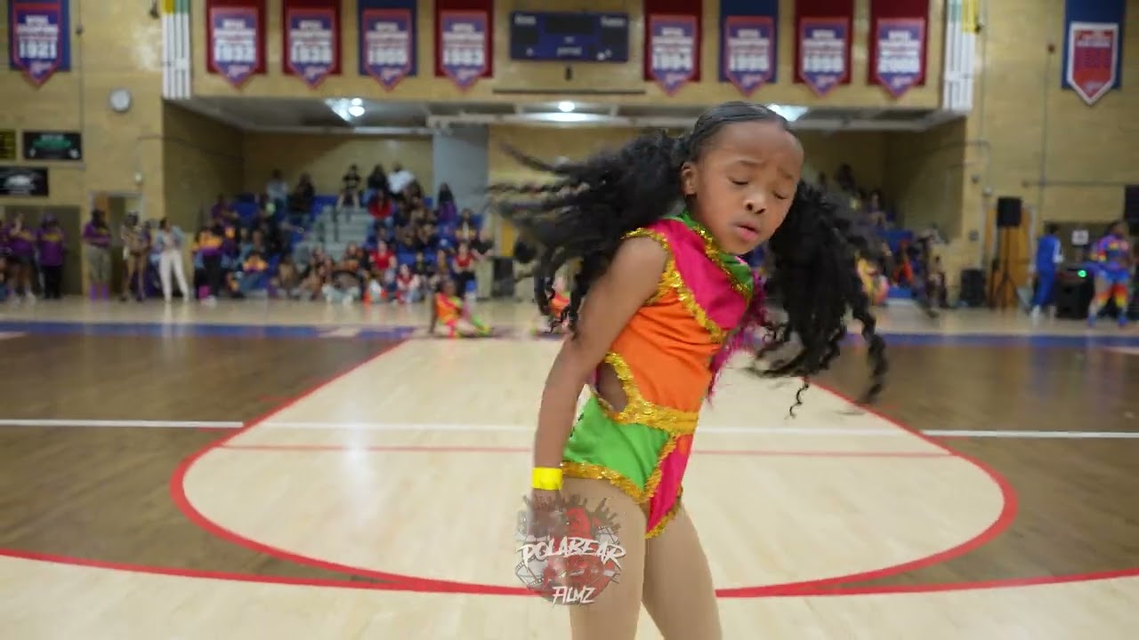 Mini Stand Battle | Vybe Queenz | Triple Threat | Marvel Squad | Bucking In The Burg 3