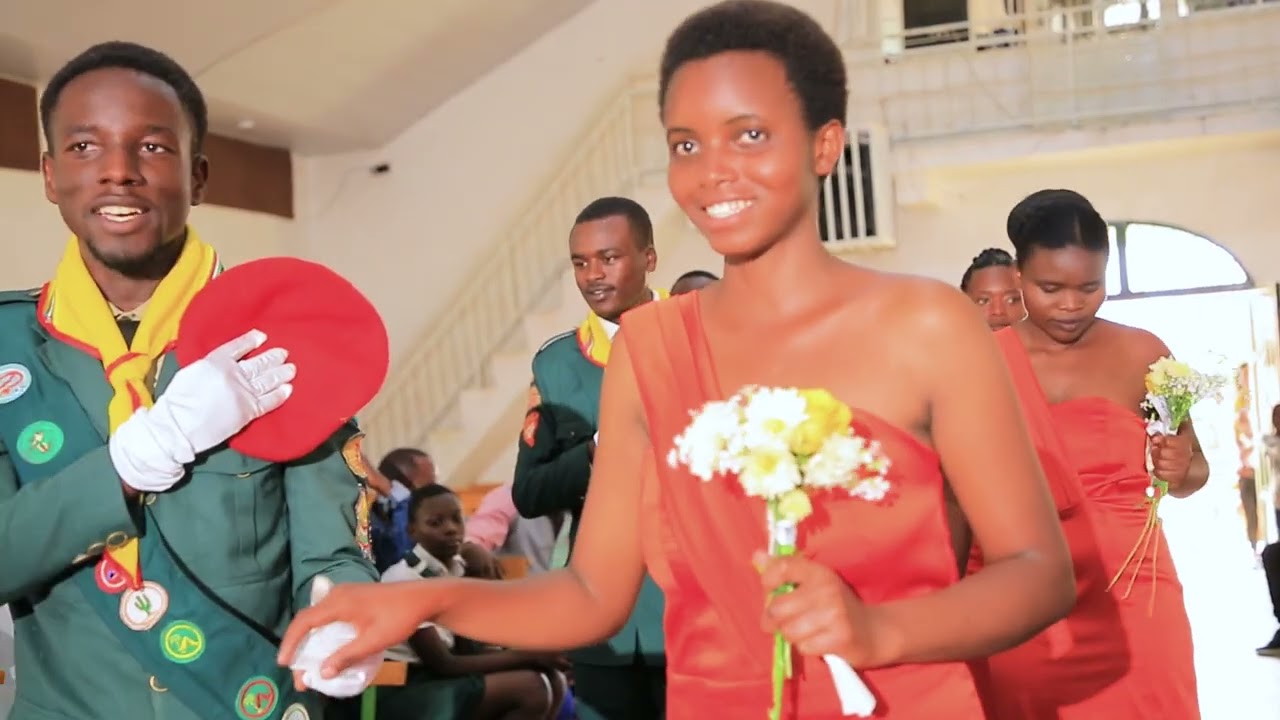 Dore ya video mwari mutegereje muri benshi UKO GOD'S POWER YASERUTSE MUBUKWE BWA JEROME NA EDINAS 