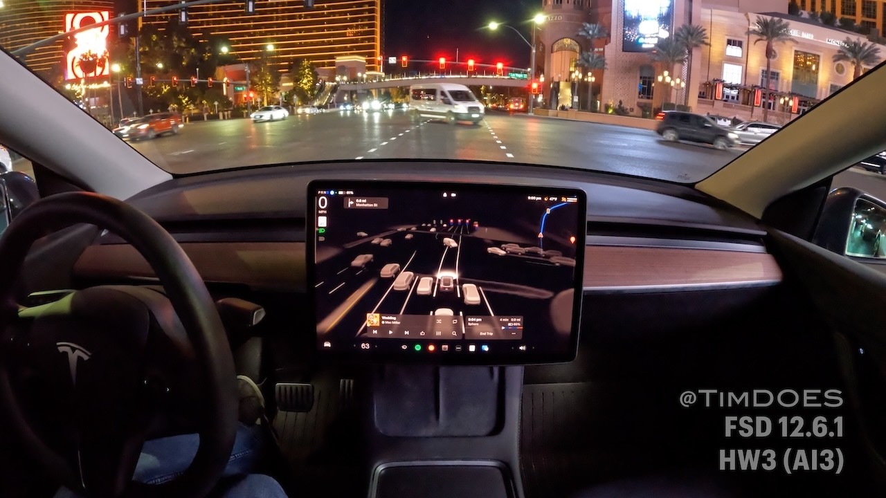 FSD 12.6.1 - First Impressions - Las Vegas Strip - Incredibly similar to FSD 13!