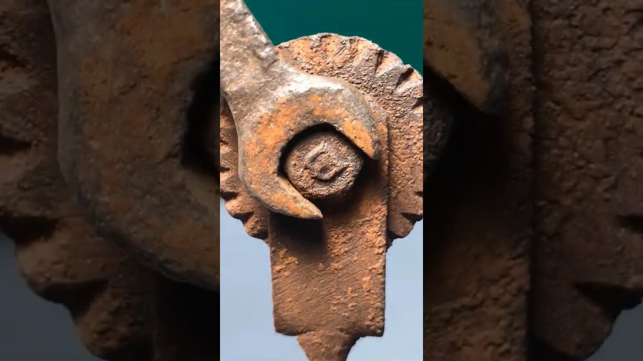 Extremely Rusty Antique Pizza Knife Restoration #antique #restoration #tools