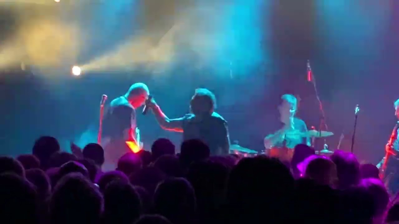 Električni orgazam - Vi (live 7.12.2024. Dom omladine Beograda)