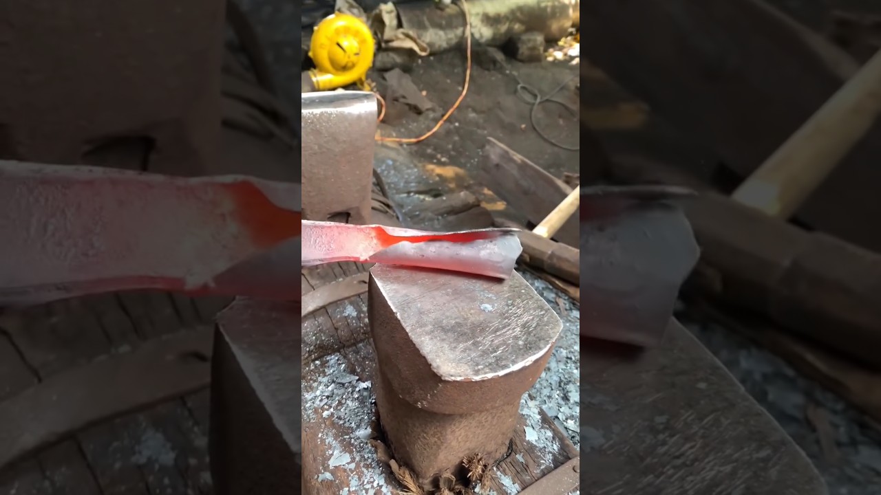 wow..‼️blacksmith's skill in making iron troughs.#medievalblacksmith #fypviralシ #wood