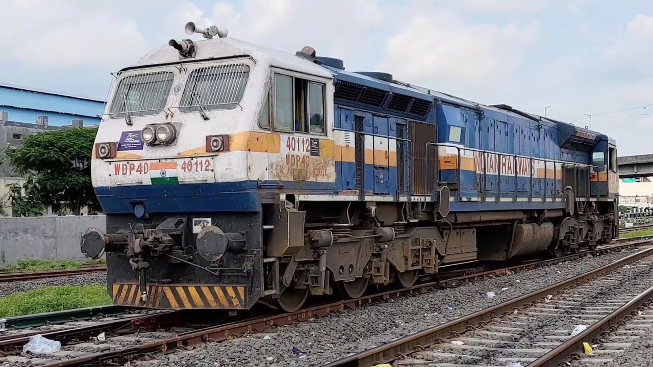 Gooty WDP4D Diesel Locomotive Shunting at Nanded Railway Station | Train Videos Indian Railways