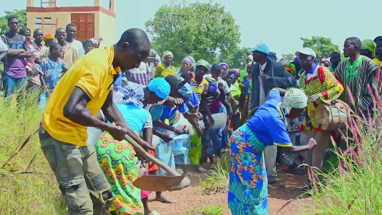 Inauguration du château d'eau dans le village de Gbentchal