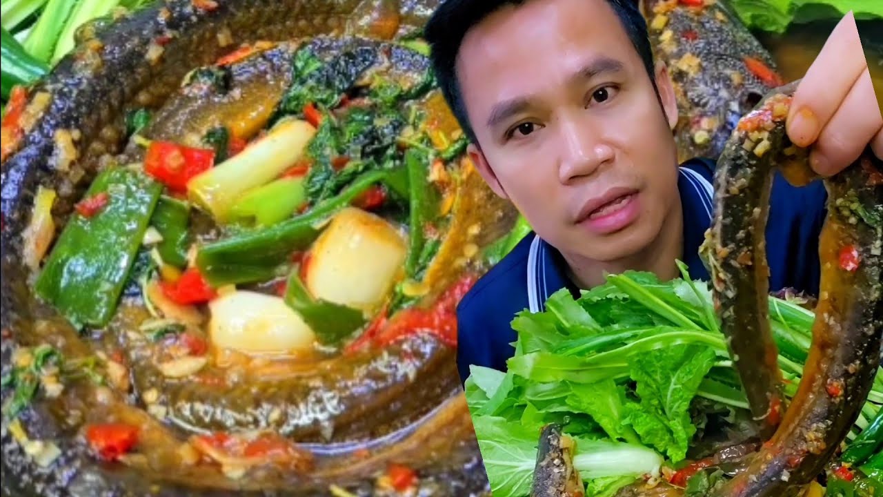 ผัดเผ็ดปลาไหล ปลาดุก เครื่องสมุนไพรหอมๆแซ่บๆ