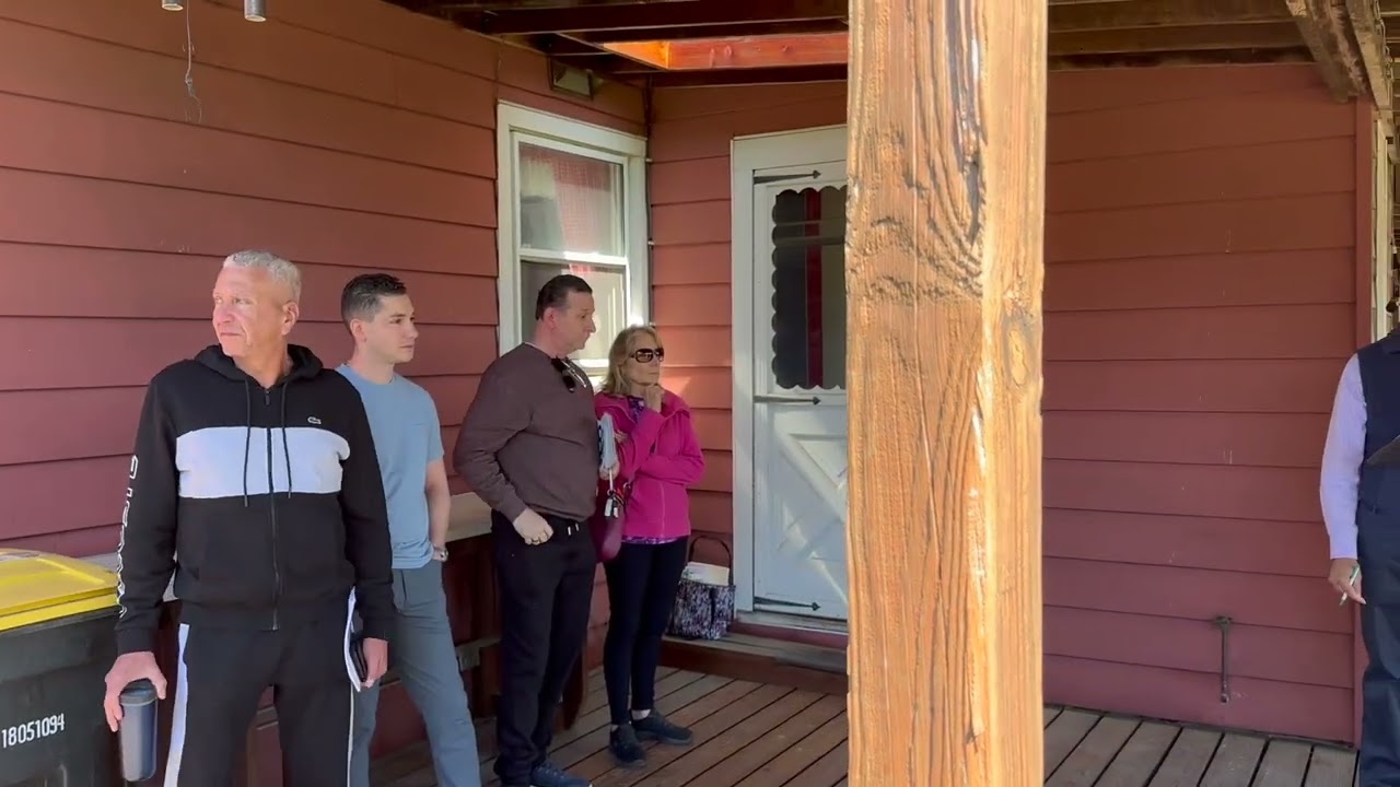 Live Real Estate Auction – See the Bidding in Action! Whitehall, PA Real Estate Auction
