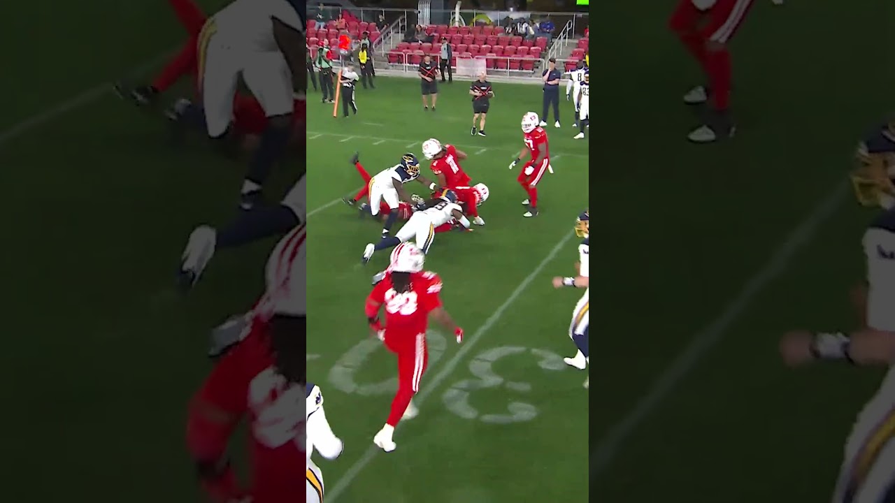 Defenders trash talking after INT 🗣 #Defenders #UFL