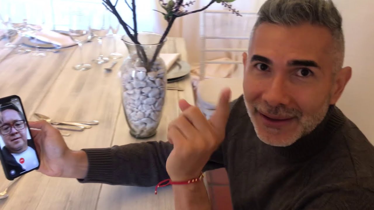 Fernando Gil resucita y canta con el muerto de Jos&eacute; Barette del original Grupo Miramar
