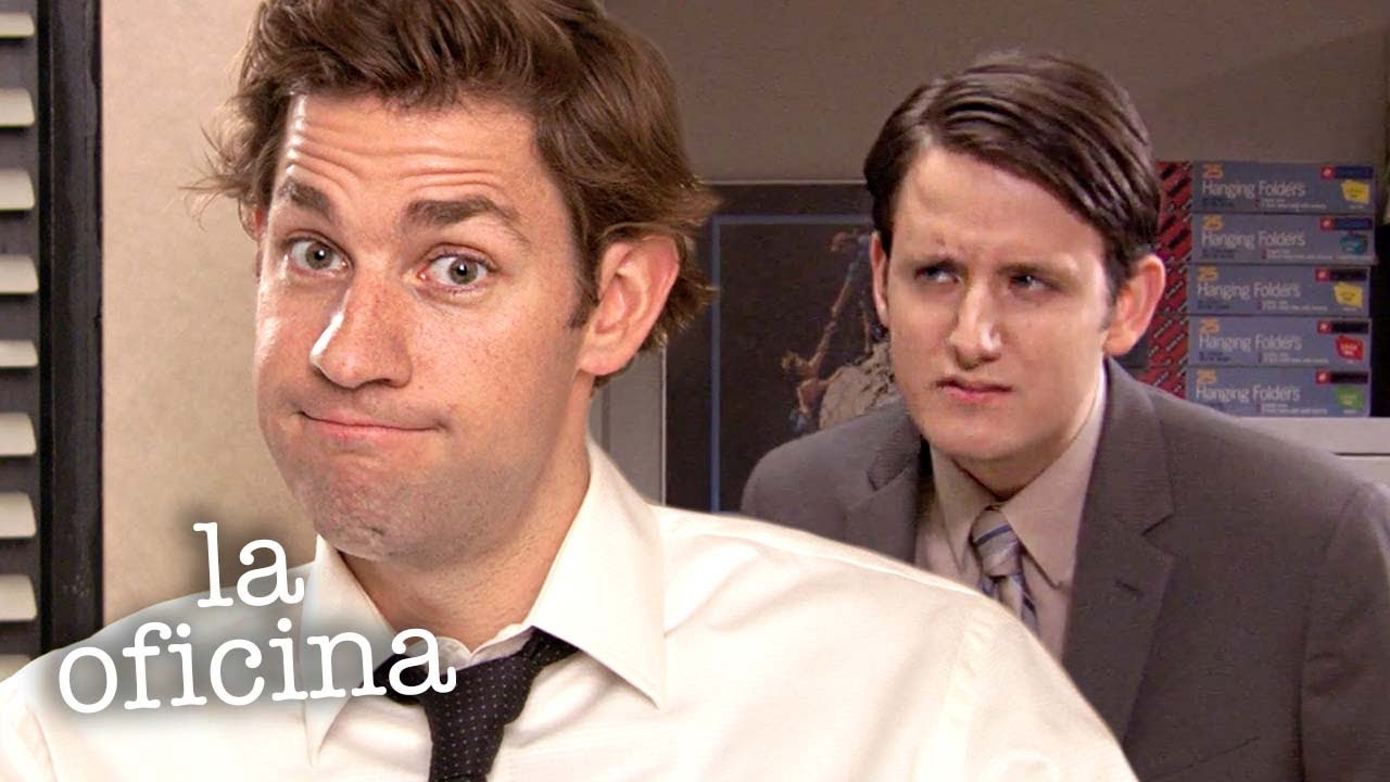 Jim le gasta una broma complicada a Gabe | The Office Latinoamerica