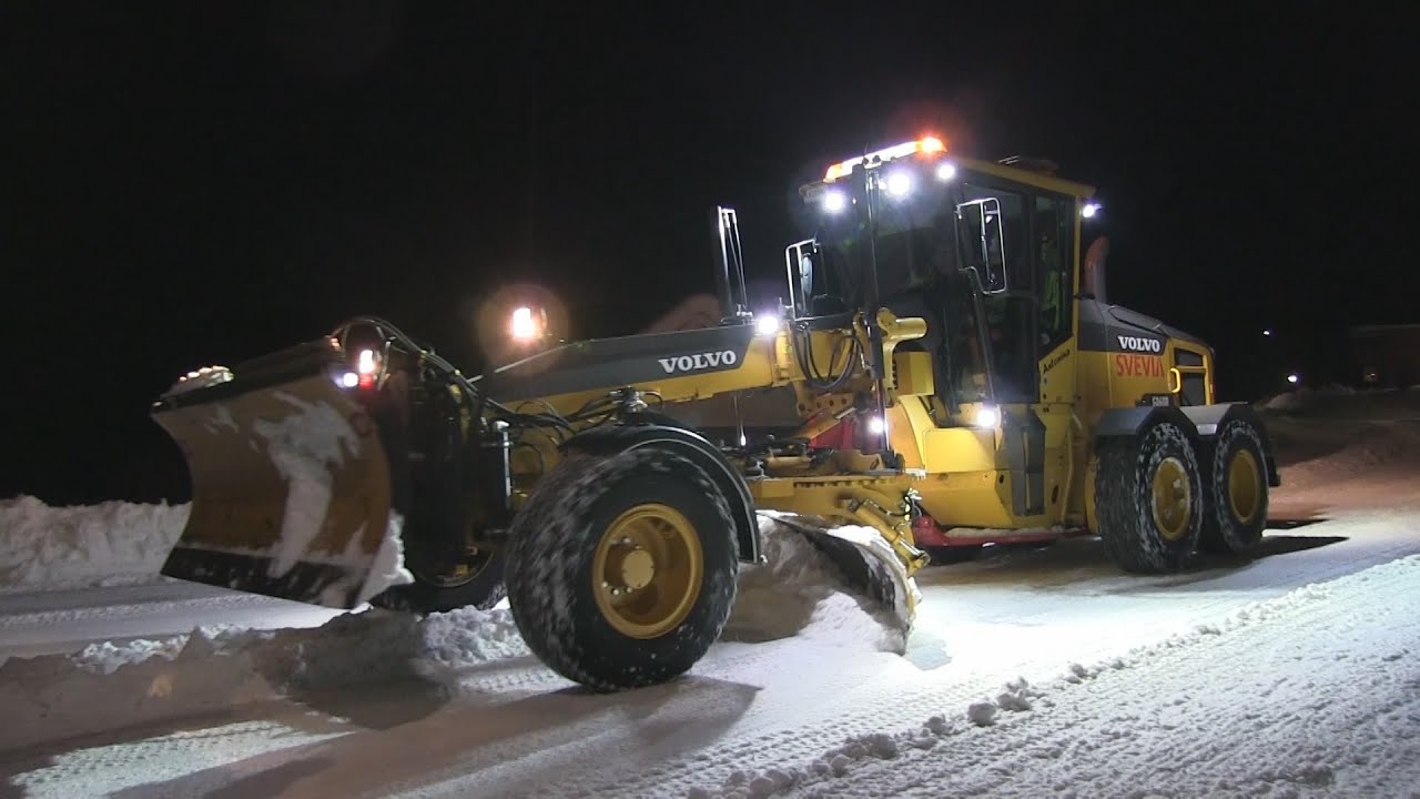 Volvo G960B with Mählers SVH-4 in snow clearing