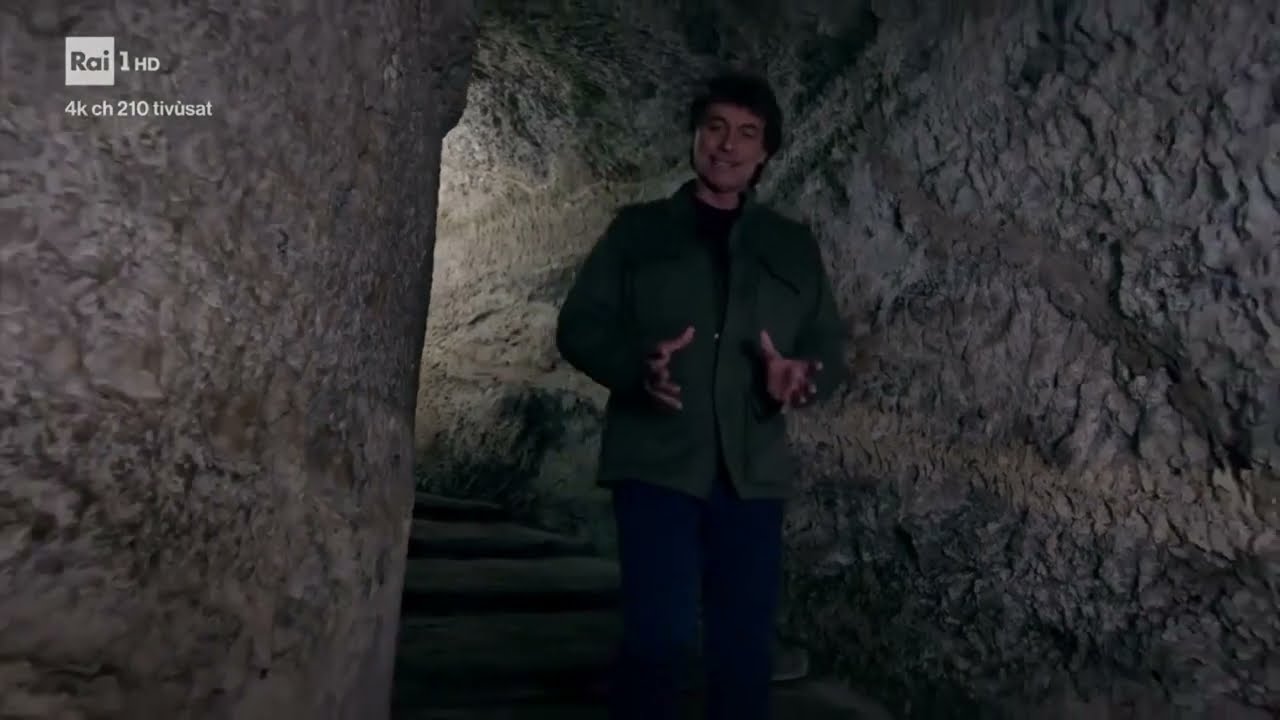 ❤ Alberto Angela racconta i segreti del Pozzo di San Patrizio / Video