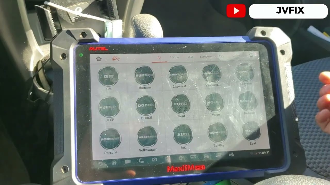 Как запрограммировать брелок и чип-ключ на Toyota RAV4 2011 года с помощью Autel IM608 "G-chip"