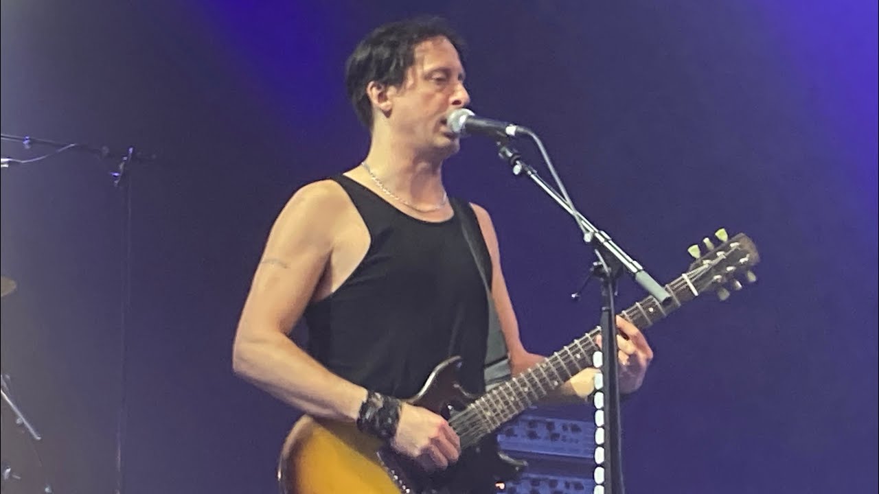 The Libertines - Shiver *** Reims La Cartonnerie 01.03.2024