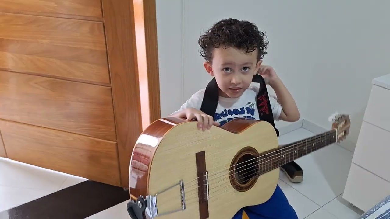 Aquele vídeo indescritível. Momento feliz, com o meu sobrinho Heitor.@zeniguedes 