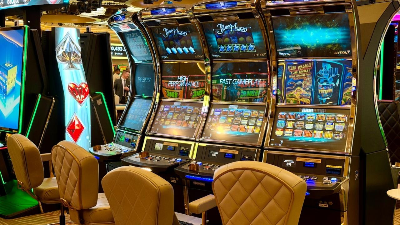 Охота на Лучшие Заносы Недели! Додепов и Опер Играет в Слоты