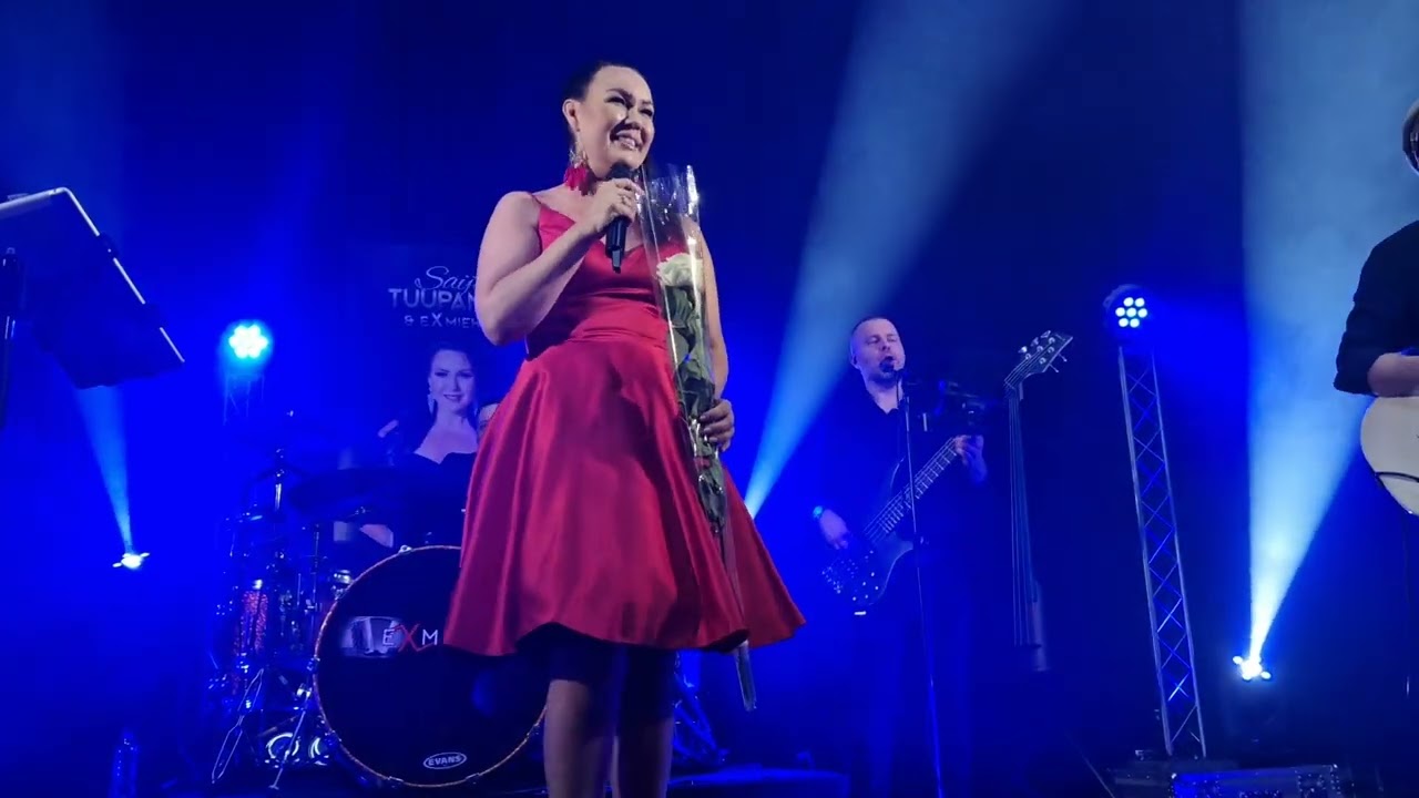 @saijatuupanen 💝💖👑 Saija Tuupanen Valkoinen Ruusu #saijatuupanen  #hepokatti #tampere #tanssit