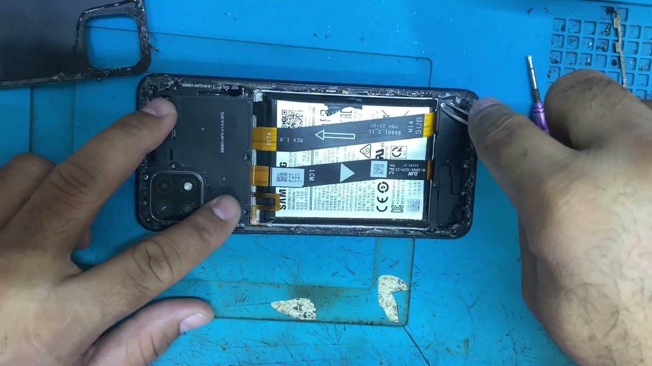 Cambiar batería Samsung Galaxy a22 5g  destapar Samsung a22 5g
