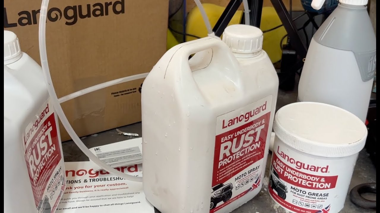 Sunbeam Alpine: Applying Lanoguard anti rust treatment