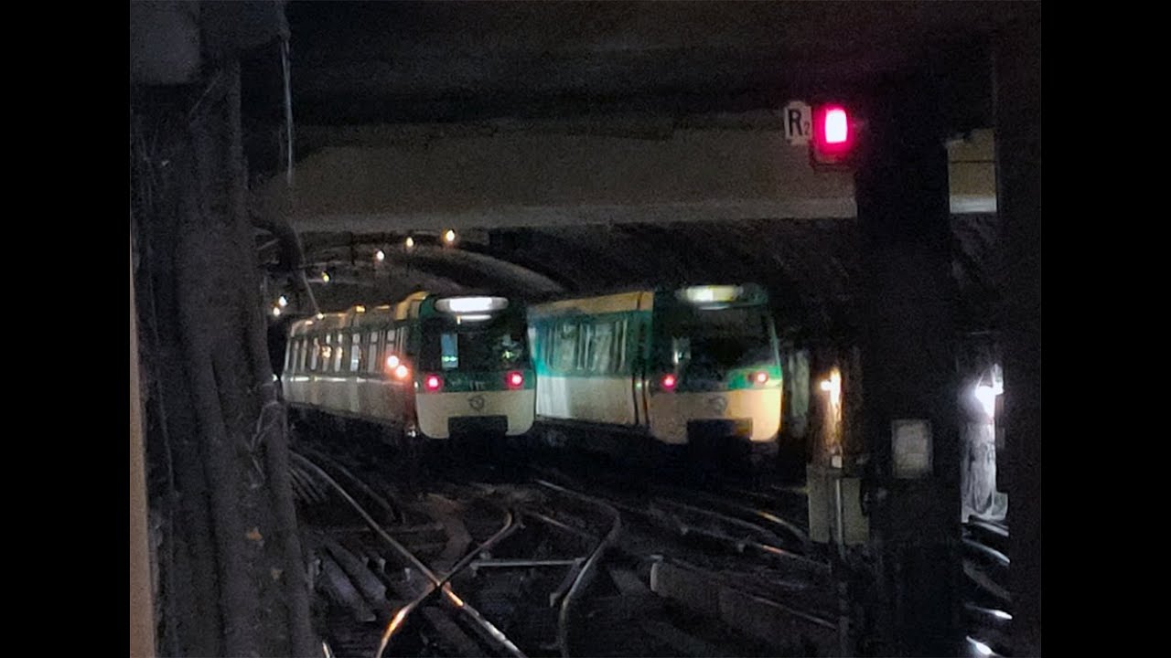 Terminus à République, Paris metro ligne 8
