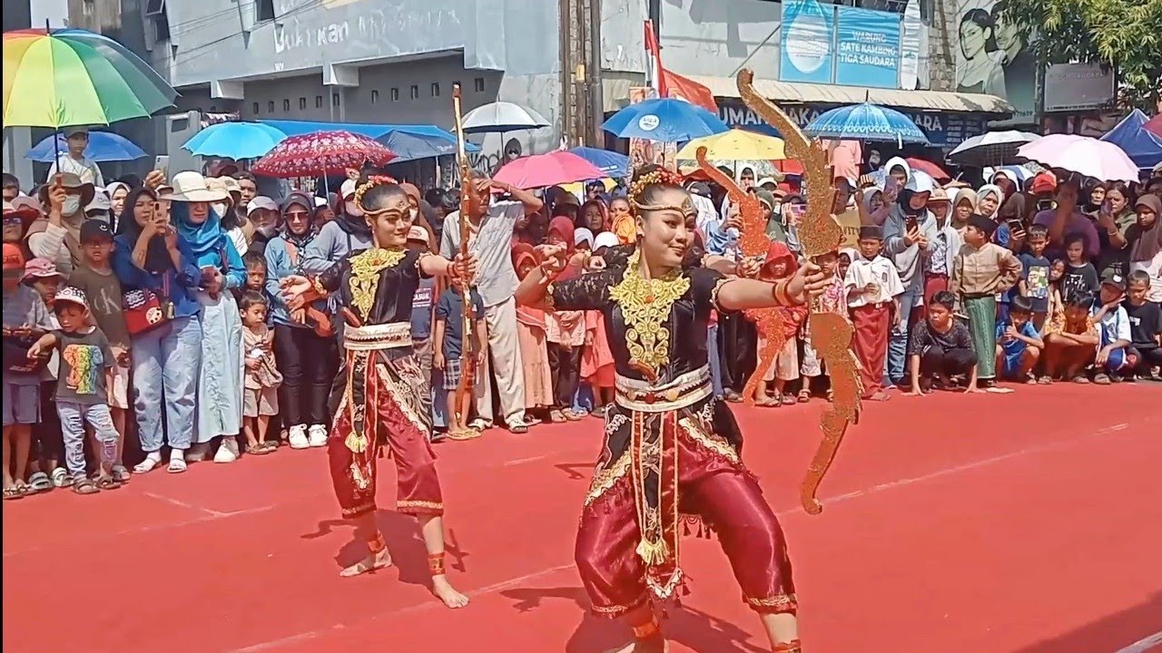 TARI PANAH ...SMP Negeri 5 Cilacap‼️ KARNAVAL MOBIL HIAS KAB.CILACAP 2024