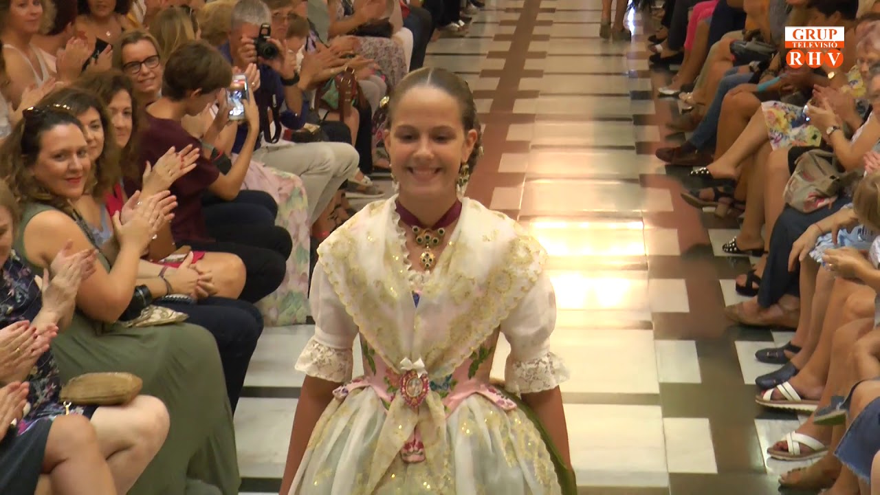 I Desfile d'Indumentària Valenciana del Gremi Artesns de Sastres i Modistes CV