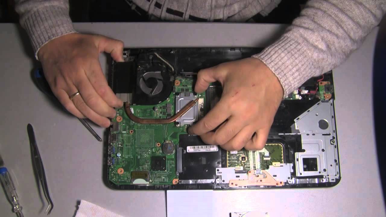 Toshiba Satellite L855-S5385 Fan and Cooler (heatsinc) cleaning