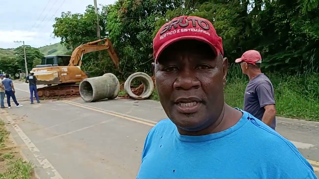 Mais um dia na luta e Deus nos abençoando passando rede de manilhas por de baixo do asfalto 🔥
