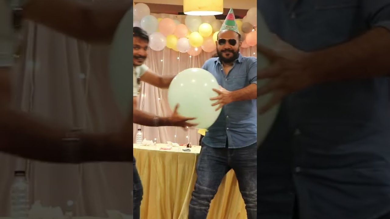 Balloon popping at Birthday Party!!! 🎈🎈🎈