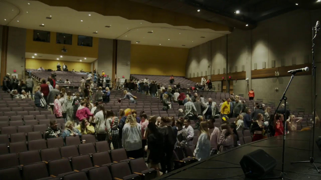 Davenport West Choir Live Stream