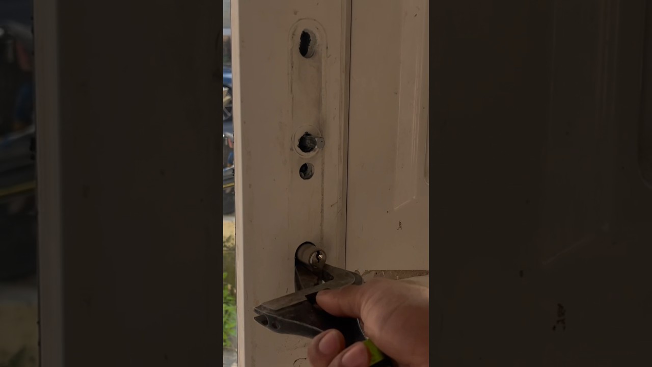 How to change a Euro Lock Cylinder WITHOUT THE KEY#diy