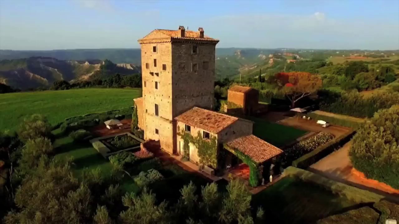 The Wine Show (Vik Retreats)
