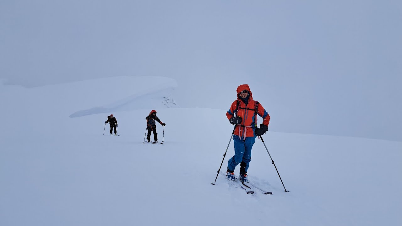 Sørfjelltinden & Holmbukttinden | Skitour Lyngen Alps