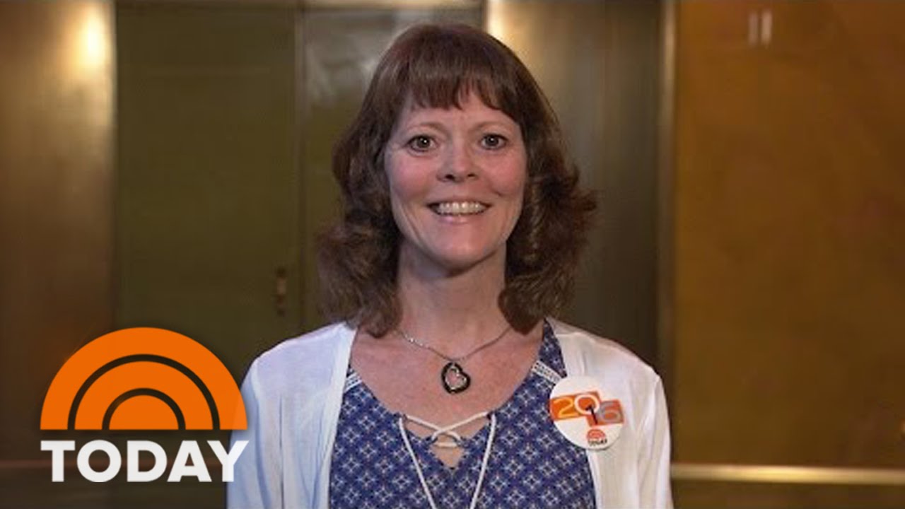 Daughter Is Stunned By Mom’s Dramatic Ambush Makeover | TODAY