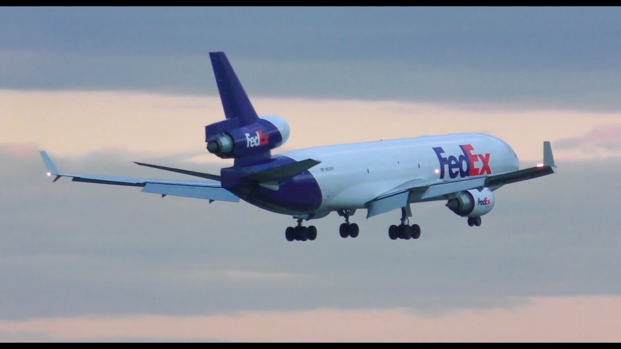 [4k] Boston Logan Airport Plane spotting takeoffs and landings