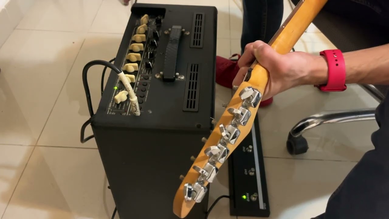 Amplificador Vox Valvetronix VT40+ con Footswitch VFS5