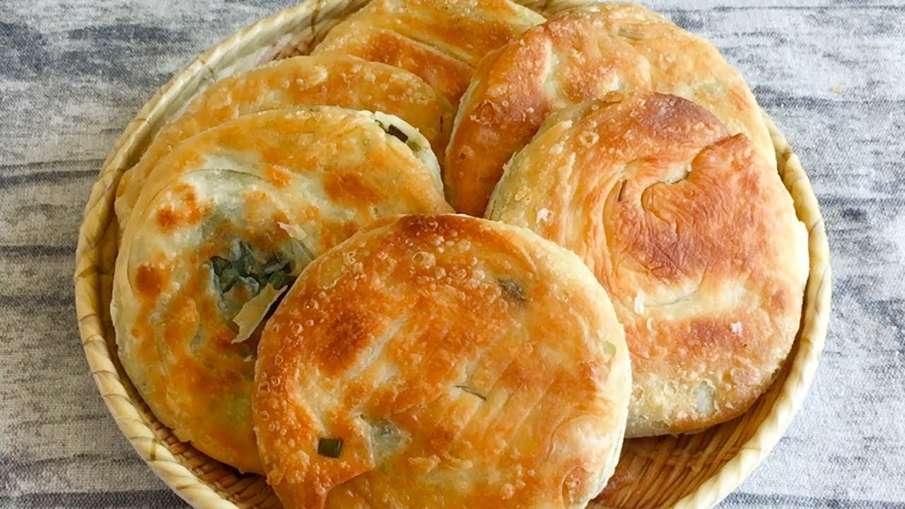 破解上海阿大葱油饼，不用加猪油，饼皮酥脆葱香浓郁，好吃又解馋 【三丰美食】