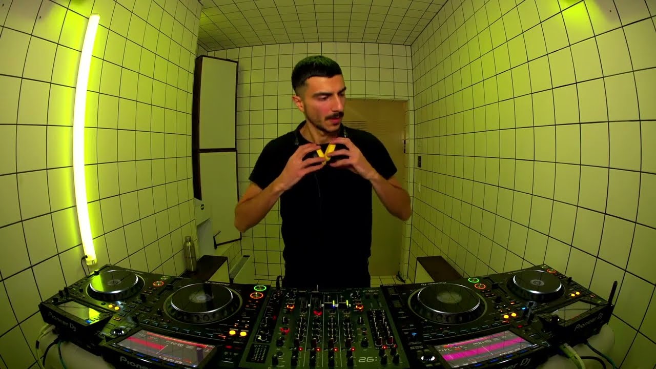 Sciahri | HÖR - December 15 / 2023