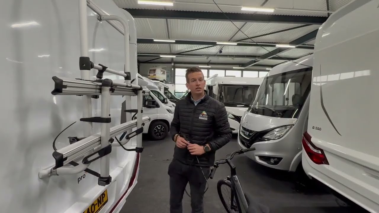 Instructievideo plaatsen van fietsen op fietsendrager camper