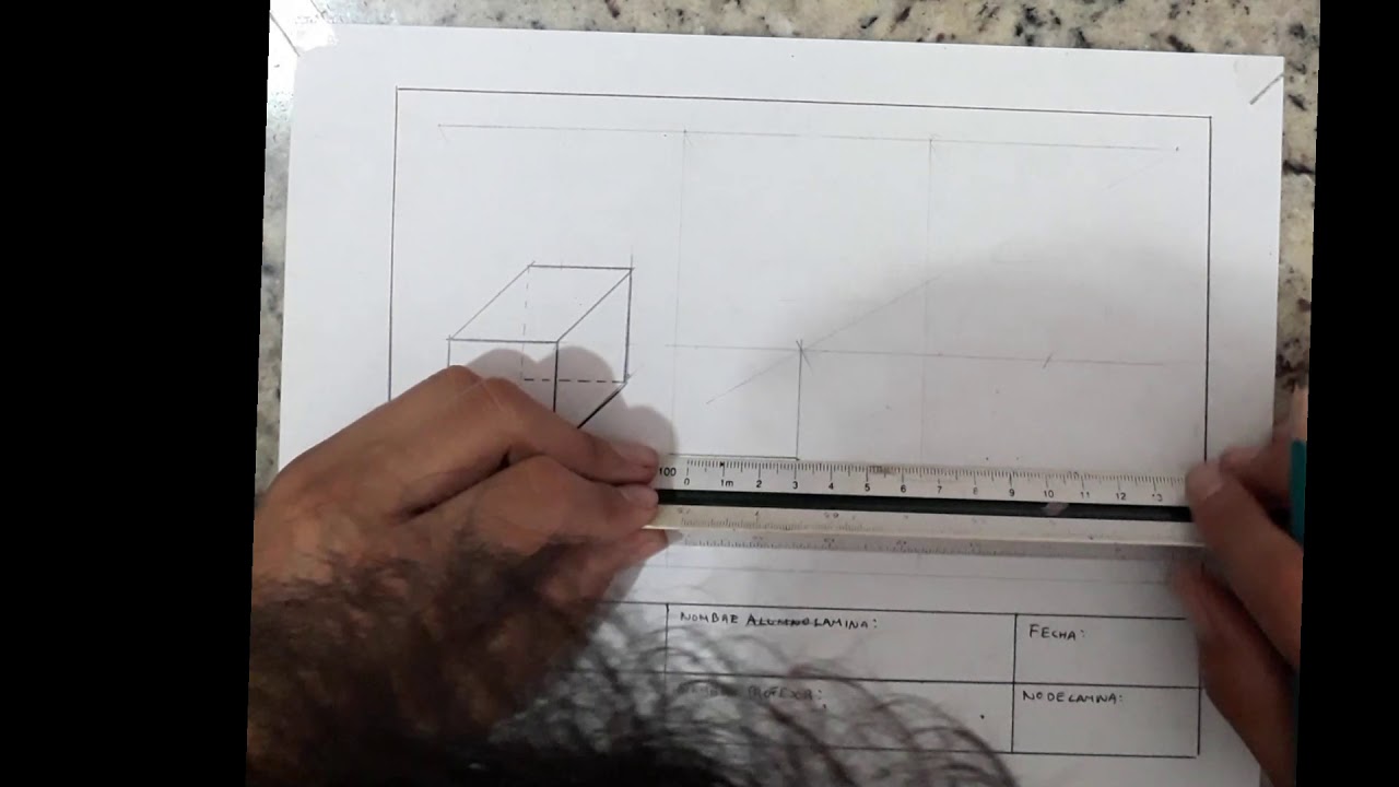 Cubos en perspectiva caballera con regla y escuadra