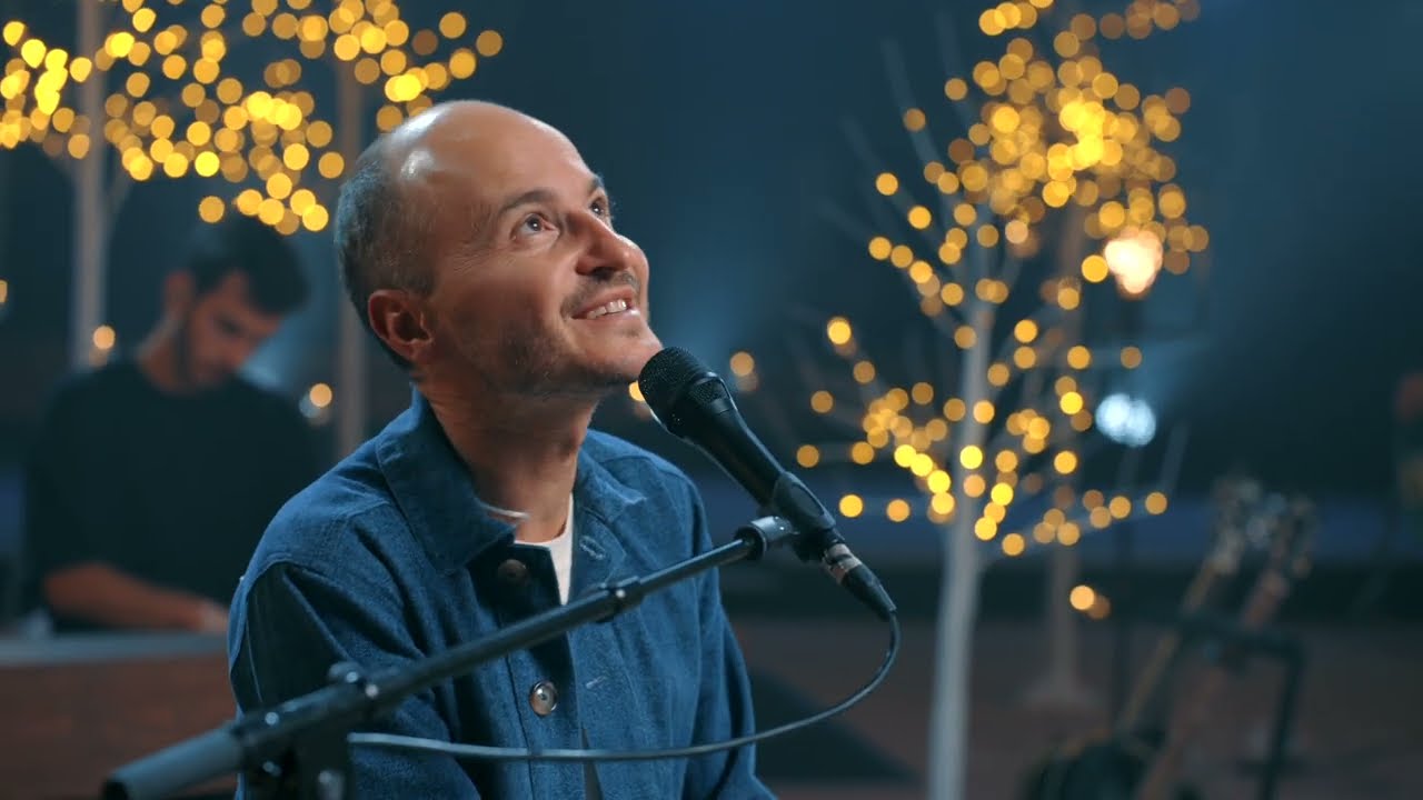 Voici que l'ange Gabriel - Glorious #noel #noël