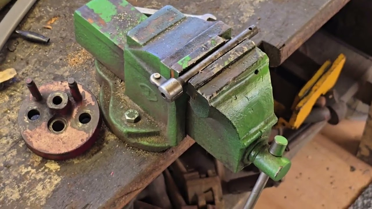 Old Engine Ignitor repair. Amanco, Ruston, Lister
