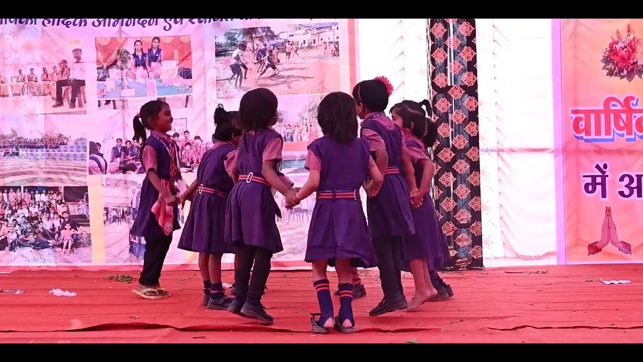 Aaj hai Sunday song dance by KG childrens #mlbschool