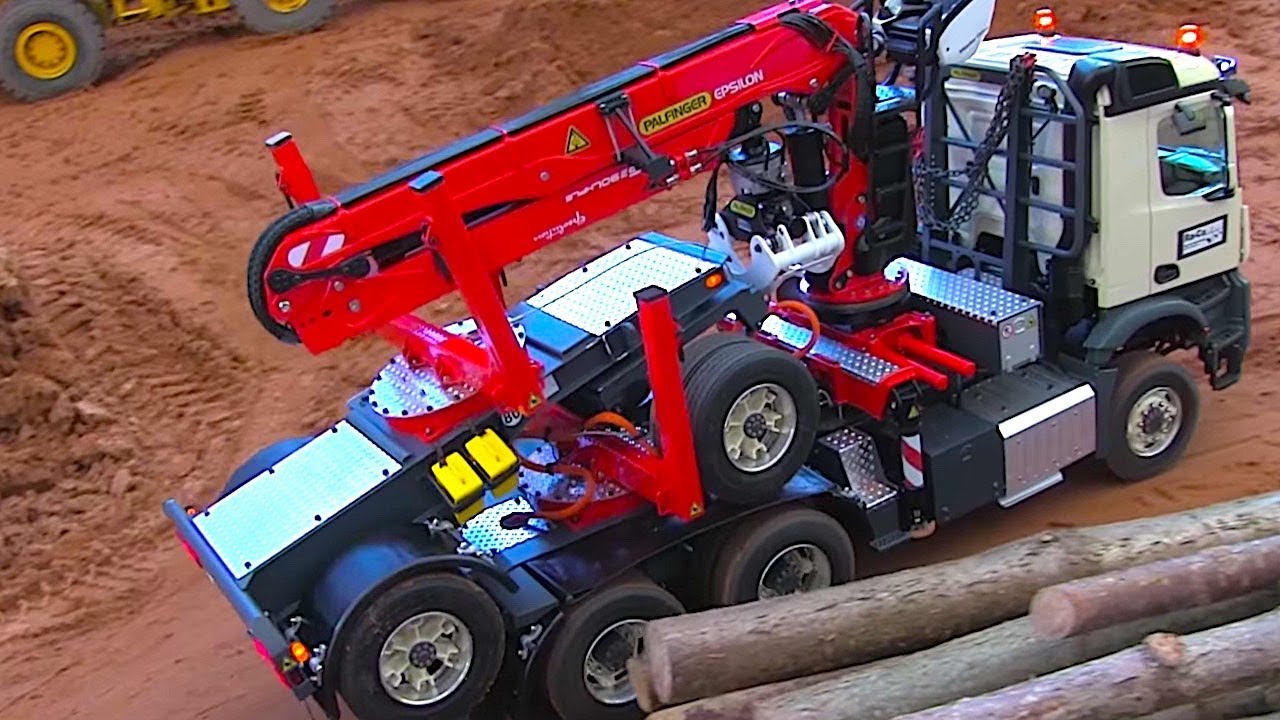 MINDBLOWING RC TIMBER TRUCK WITH CRANE AND CONSTRUCTION EQUIPMENT I CONSTRUCTION WORLD I ScaleART