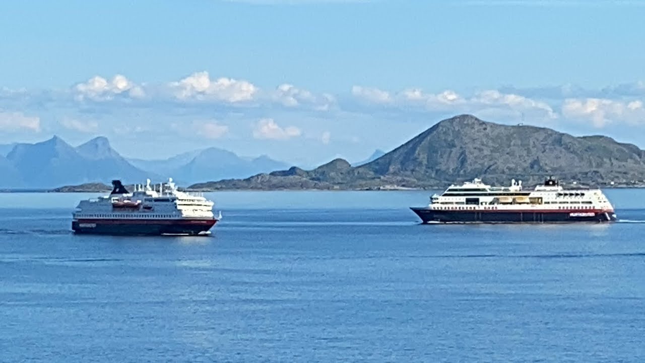 MS Nordnorge and MS Trollfjord greeting each other (cruise ship horn battle)