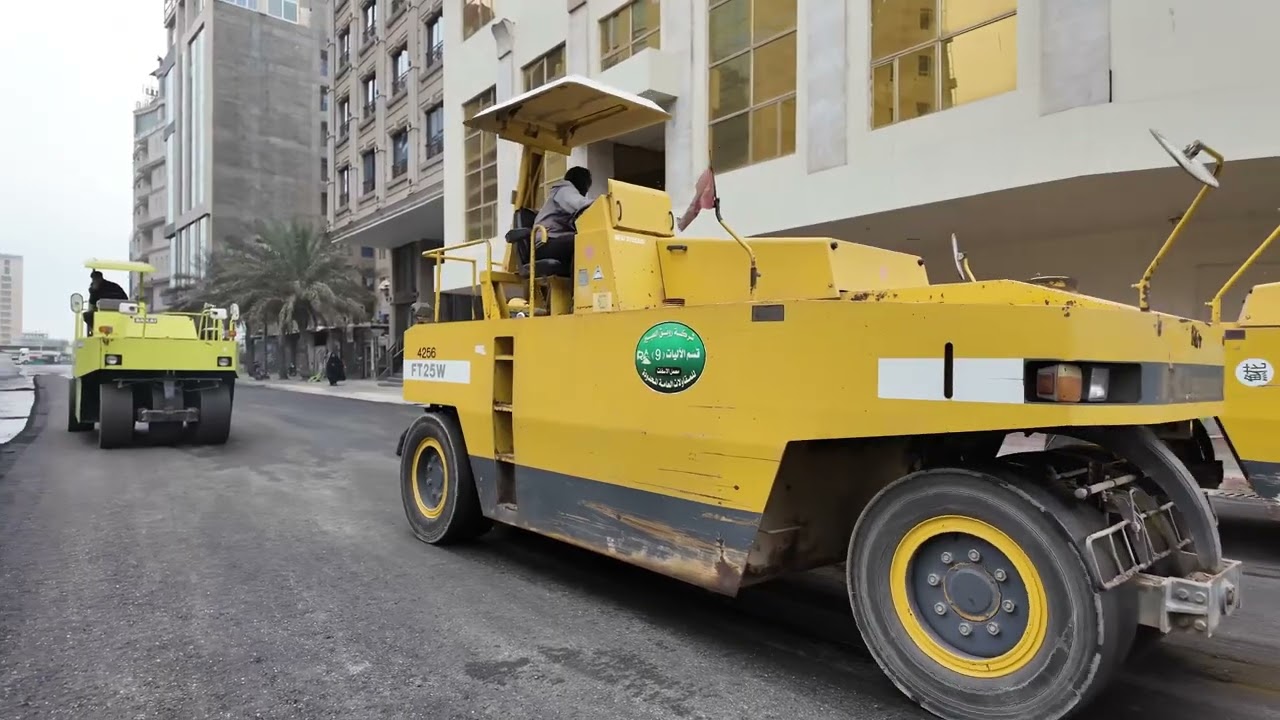 محافظة كربلاء/ بلدية كربلاء # المباشرة بتبليط شوارع منطقة باب بغداد 