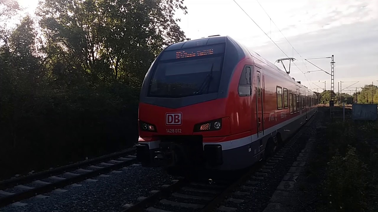 Bahnverkehr in Mülheim an der Ruhr Styrum mit E10, 101, 403, 402, 111, Sonderzügen