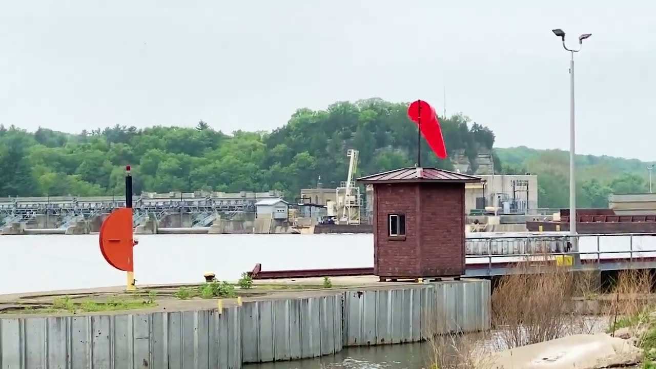 Starved Rock Lock and Dam | Illinois Waterway Visitors Center, May 13 2023