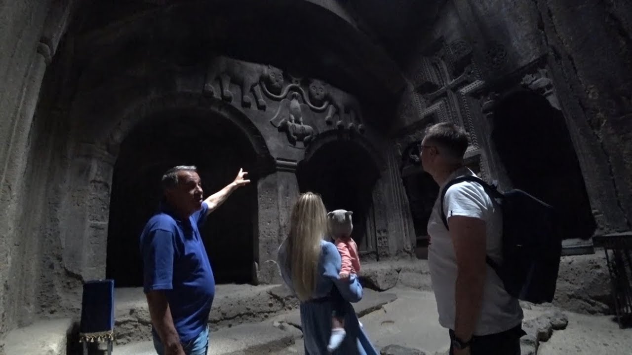 Гегард - удивительный монастырь, ветасанный в толще скалы