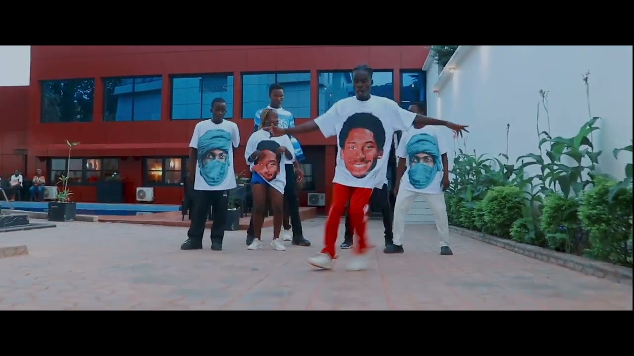 Strong Berry Aké ye ti mbi clip officiel